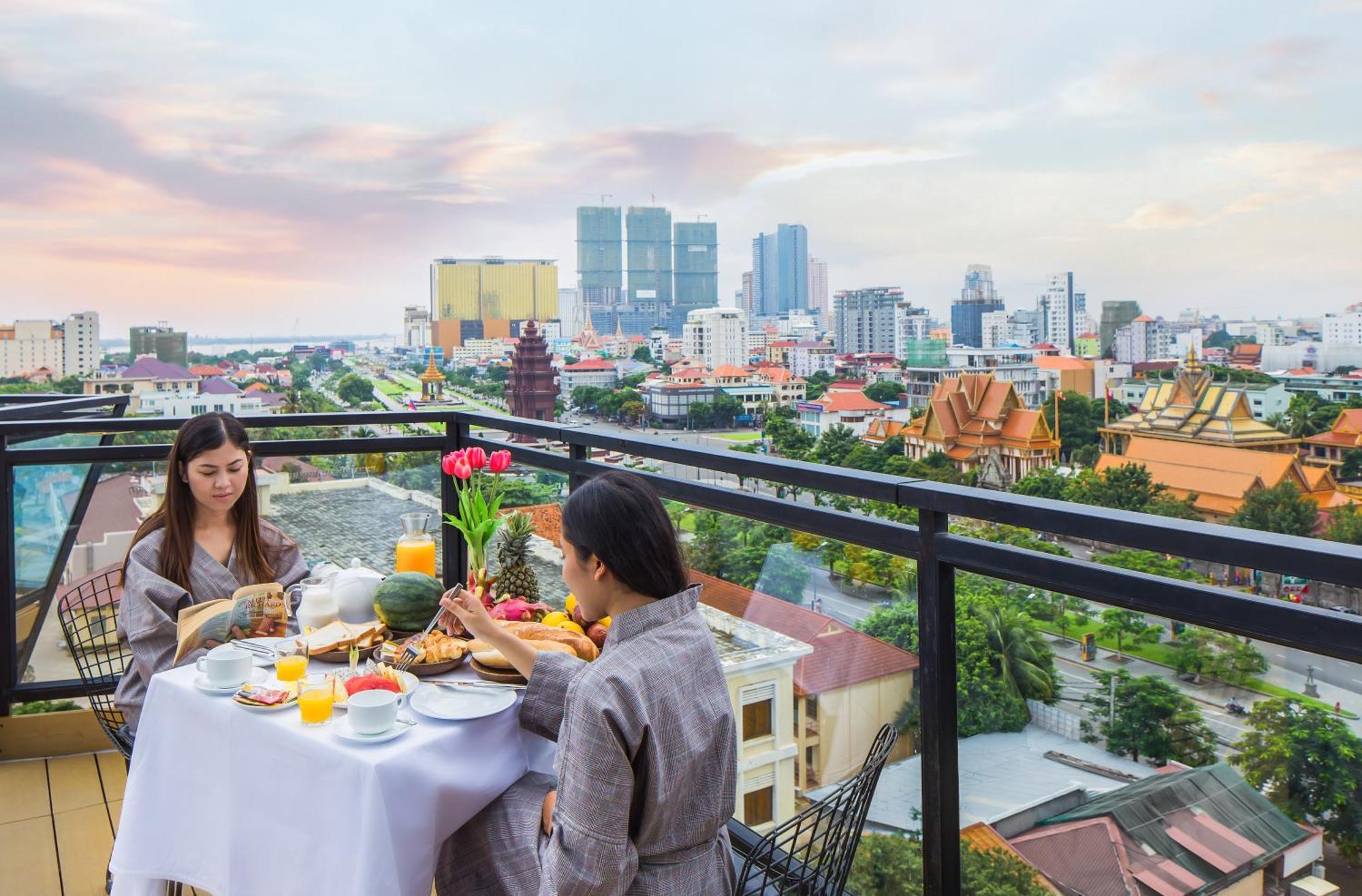 Phnom Penh 51 Hotel & Residences ภายนอก รูปภาพ