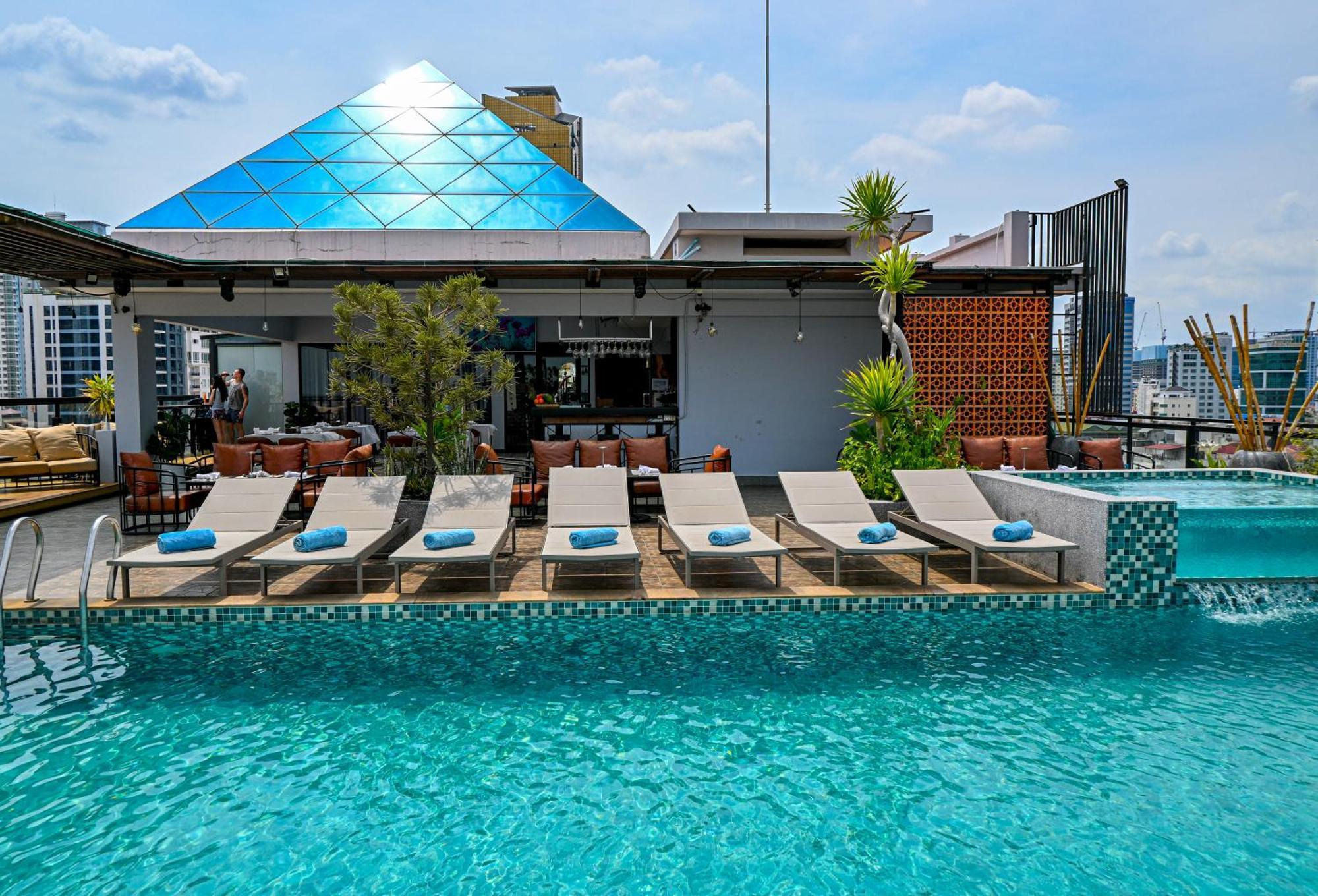 Phnom Penh 51 Hotel & Residences ภายนอก รูปภาพ