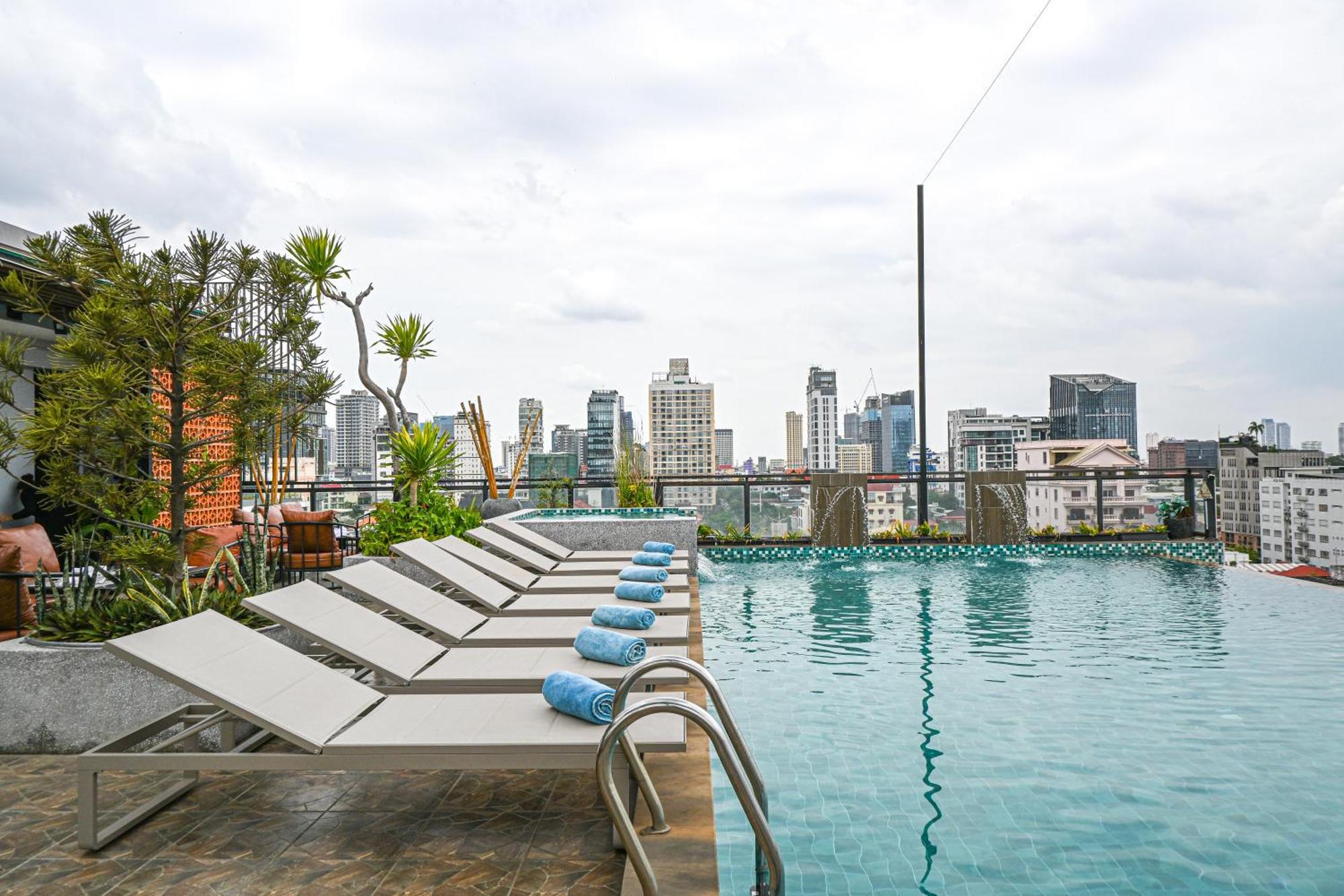 Phnom Penh 51 Hotel & Residences ภายนอก รูปภาพ