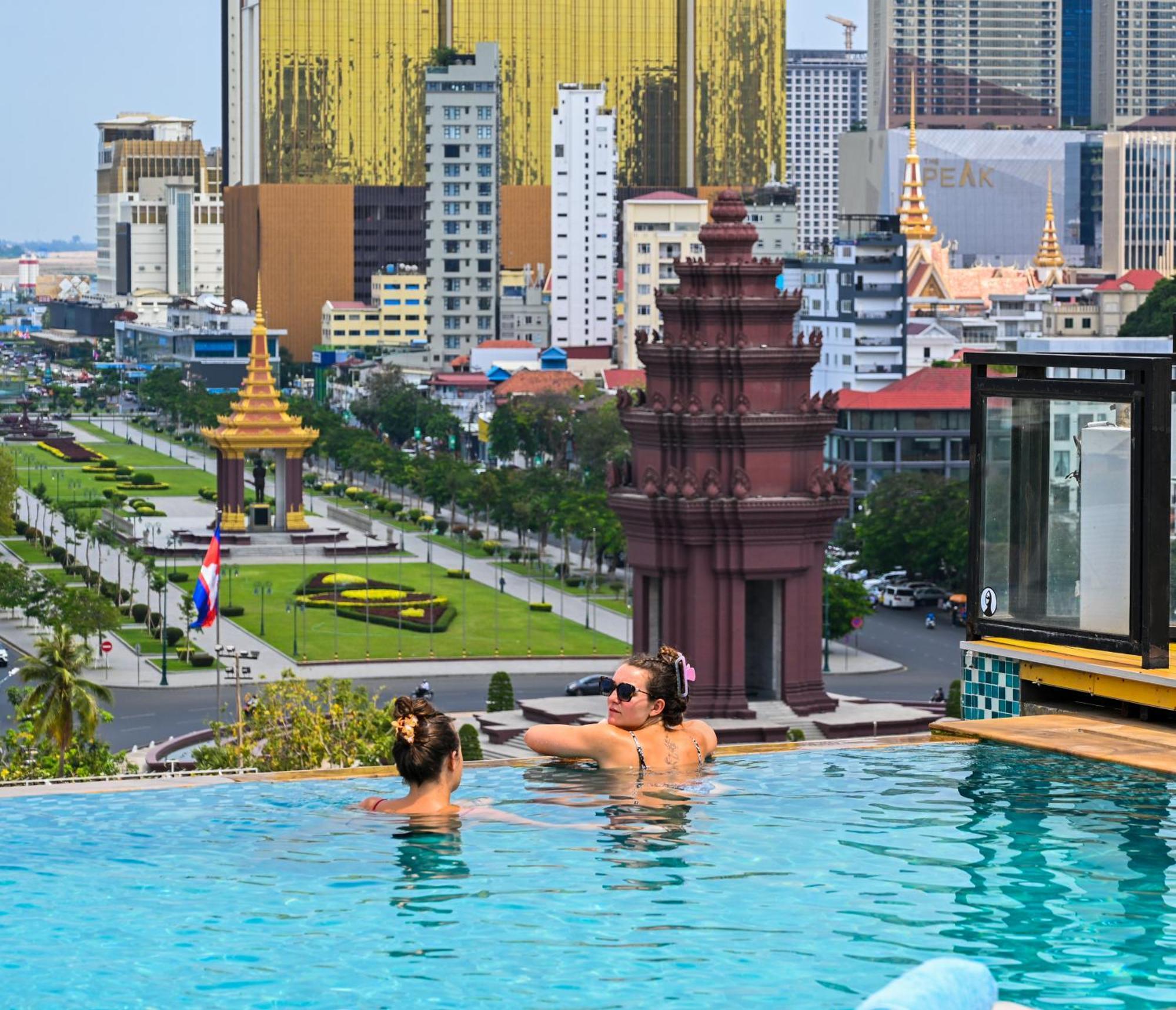 Phnom Penh 51 Hotel & Residences ภายนอก รูปภาพ