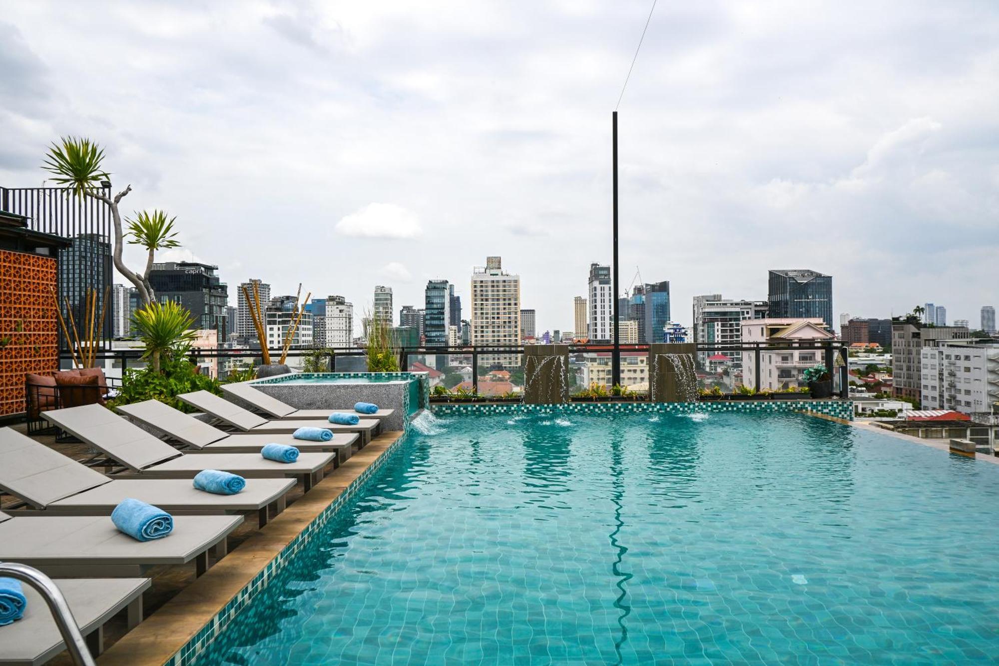 Phnom Penh 51 Hotel & Residences ภายนอก รูปภาพ